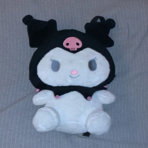 kuromi väska  - svart emo kuromi väska i nyskick för alldrig använd👌 kom priv för mer bilder🫶 