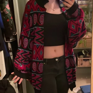 80-tals tröja💕 - En vintage tjocktröja med mönster✨ 