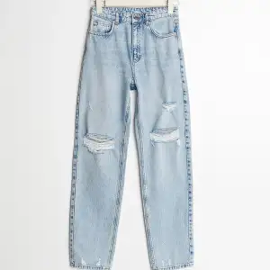 Jeans ifrån Gina tricot som är blåa och har hål. Finner inget fel så fina, säljer pga rensar jeans! Hojta till för intresse!