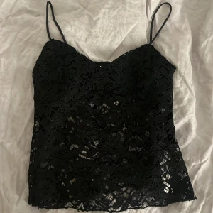 Spets linne - Helt nytt, passade tyvärr inte mig