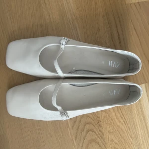 Ballerina - Platta ballerina från zara! I storlek 38!! I väldigt bra skick💞