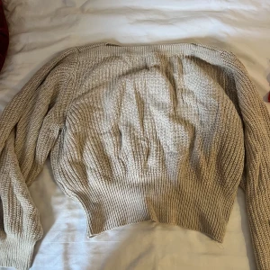 Beige tröja - Stickad tröja 