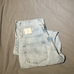 Blå jeans  - Helt nya blå jeans med lappar kvar från Gina Tricot! 