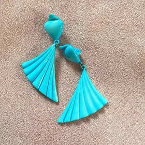 Örhängen snäckskal  - Snygga vintage örhängen med clips  