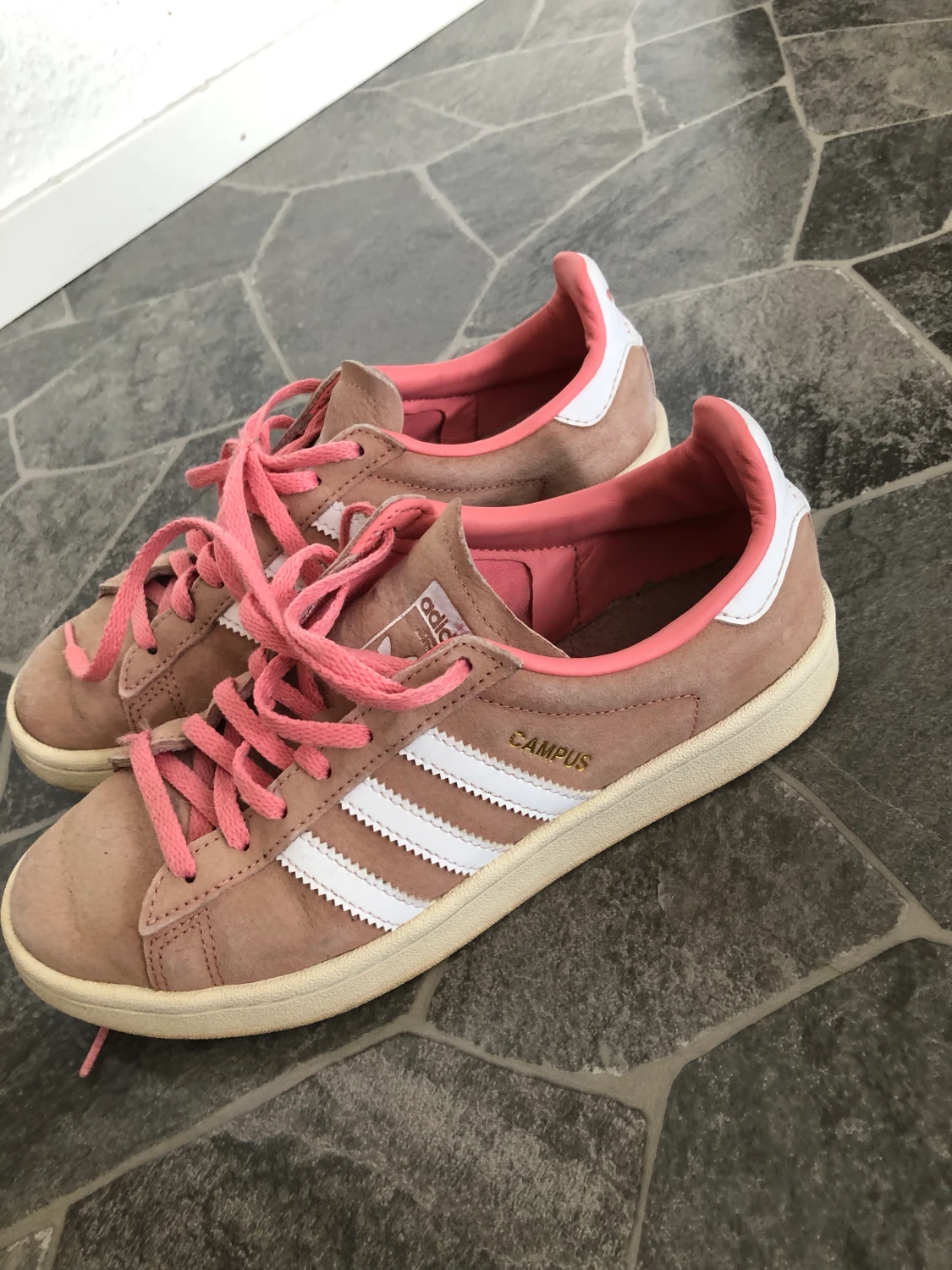 Adidas skor - 90
