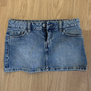 Jeanskjol - Miniskirt, som ny! 