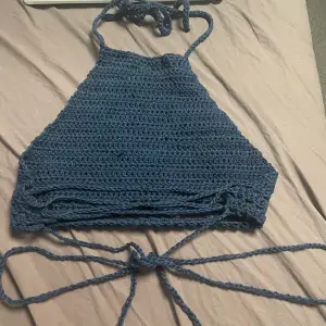 Halter top som jag virkat🥰 Passar xs-m, eftersom det finns justerbara snören✨✨