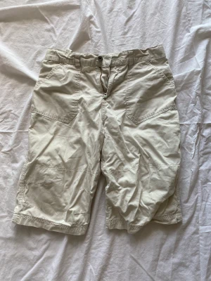Beiga shorts - Bra skick, köpta secondhand 