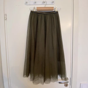 Grön kjol - Grön, snygg kjol