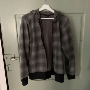 zip hoodie - fin zip hoodie👐 knappt använd och i bra skick🌼