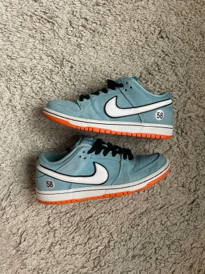 Sb Dunk Gulf - Ok skick. Storlek 39. Ingen låda. Kan mötas upp i Stockholm eller frakta.