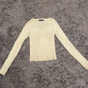 Tröja - Super snygg tröja från shein!