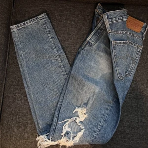 Levis jeans  - Supersnygga Jens från Levis använda en gång endast!  W24 L30