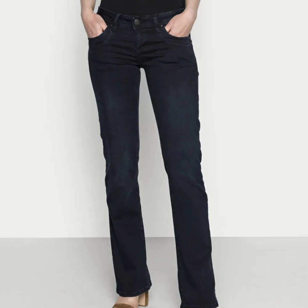 Säljer nu mina ltb jeans då dom är lite för korta för mig. Dom är i jättefint skick. . Jeans & Byxor.