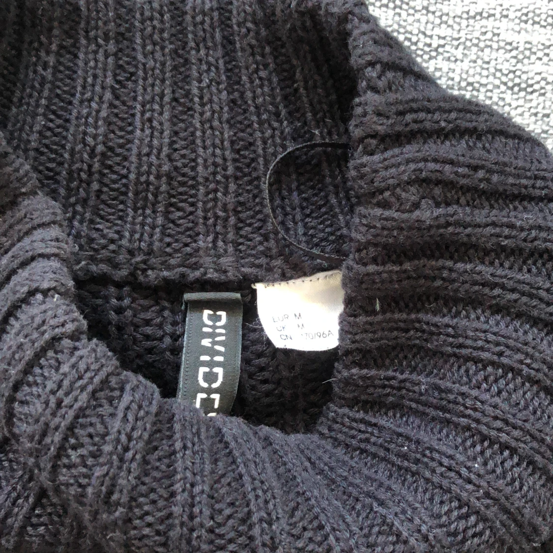 Svart stickad tröja från Hm! - 91