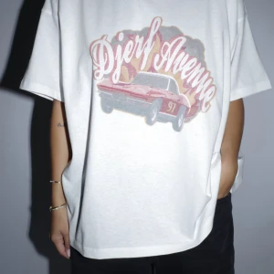 Djerf avenue t-shirt - Helt ny! Så fin och skön❤️