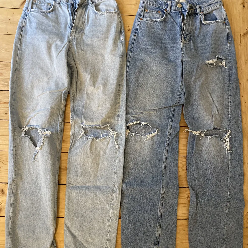 Säljer två par jeans från Gina tricot, båda jeansen är i stl 34. Något slitna längst ner, annars i fint skick. Båda jeansen är högmidjade. De säljes för 150kr/st allternativt 250kr för båda. Finns i Nyköping men kan även skicka om köparen står för frakten. Jeans & Byxor.