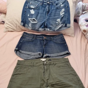 Jeansshorts - Jeansshorts  3, nästan nya, använda en gång