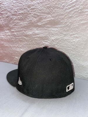 New era fitted keps - Helt ny new era fitted cap inte använd en endaste gång