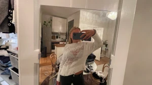 Zara tröja - Funderar på att sälja dennna ascoola zara tröjan! Säljer endast för angivet pris!! Helt ny!!!