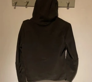 Nike tech flecce - Jätte bra kvalitet. Dom köptes för 1000