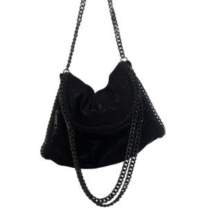 Stella Mccartney inspirerad väska i svart! Superfint skick och sällan använd! Väskan är perfekt till vardags då den rymmer det mest nödvändiga och lite till! 