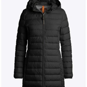 Parajumper dunjacka  - Säljer för liten pris kan diskuteras vid snabb köp 