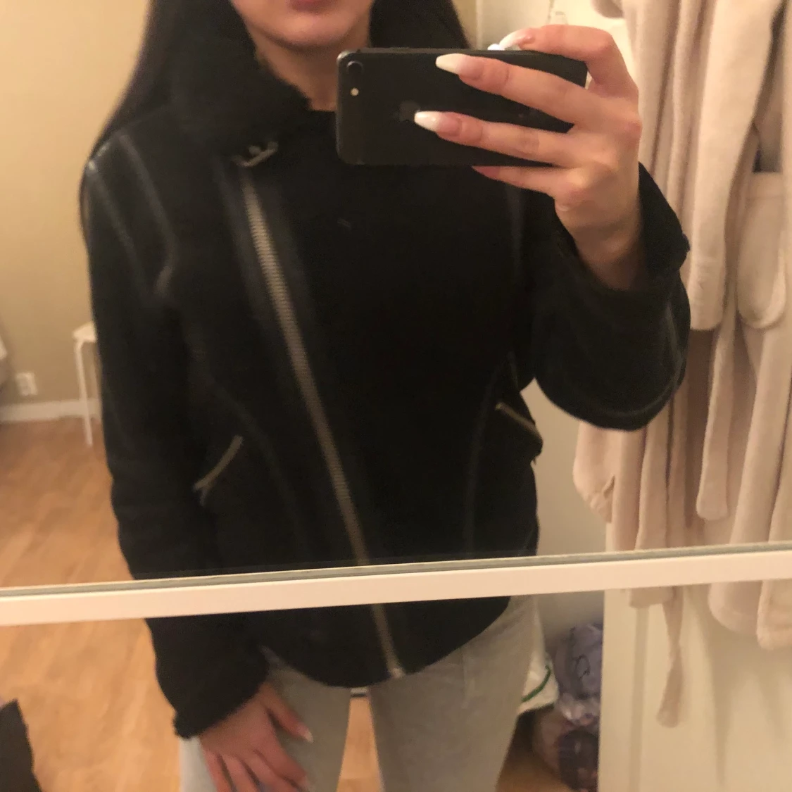 Svart jacka  - 91