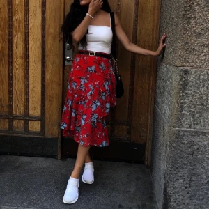 Kjol  - Kjol från Gina i storlek xs, säljer för 80kr 