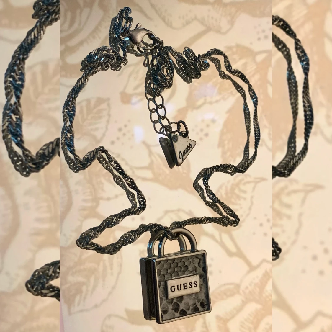 Hänglås halsband från GUESS