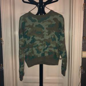 camo sweatshirt