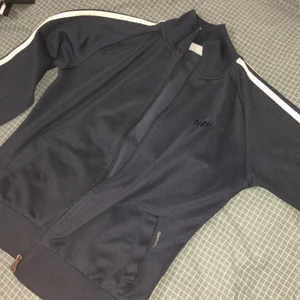 Kofta - jätte fin mörk blå kofta