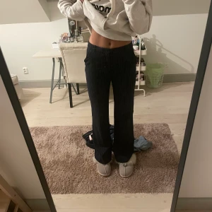 Kostym byxor  - As coola kostymbyxor från & other stories! Nästan aldrig använda! 🙏