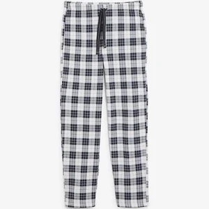 Pyjamas från Kappahl  - Köptes från Kappahl för några månader sen och den har inte kommit till användning, pris kan diskuteras! Den är i storlek M