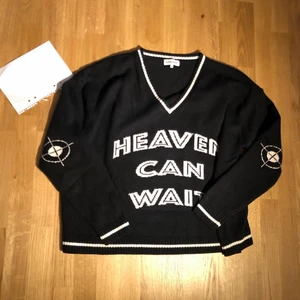 HCW knit - Säljer min HCW knit som e 10/10 skick aldrig använd, köpt av deras sida officiellt! ni får dubbelkolla den med bilderna för äktighet! Tar bud från 1000kr! tack. Passar för alla längd 170-195