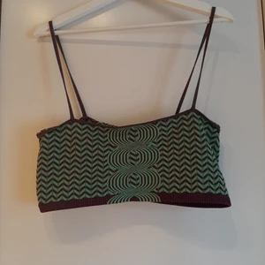 Topp från Zara - Storlek L men passar S-M bättre