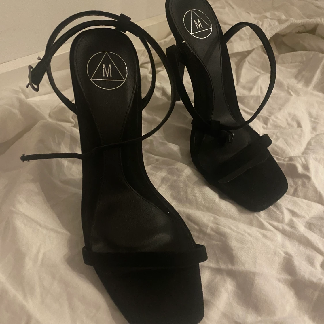 Smala, svarta klackar - 90