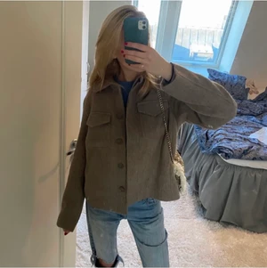 Helt ny weekdayjacka!! - Superfin vårjacka med lapparna kvar, nypris 700kr💘 (första bilden lånad)