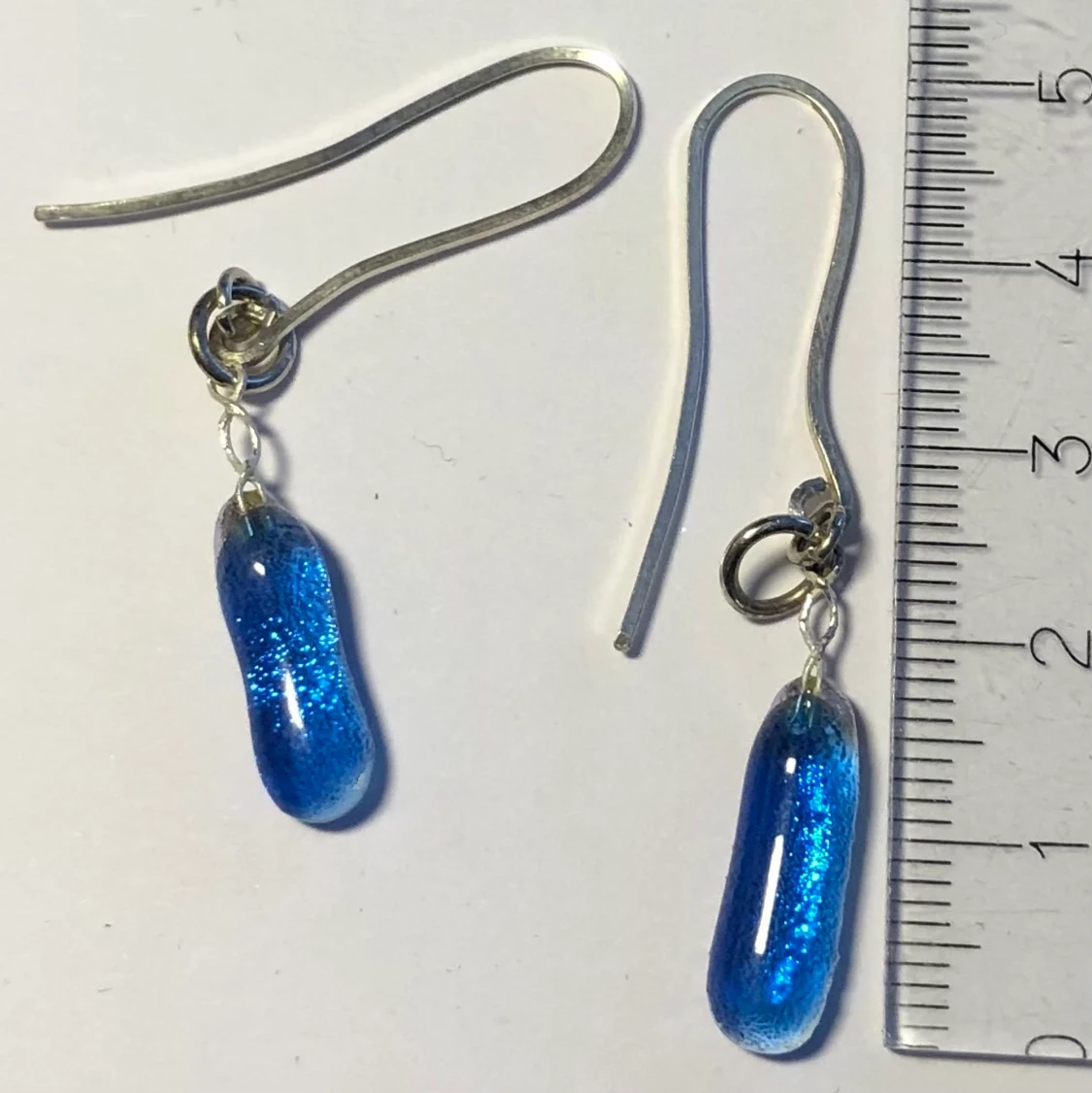 Handgjorda örhängen i blått glas - 90