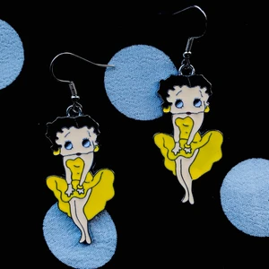 Betty Boop örhängen ❤️ - Nickelfria krokar och fri frakt ❤️