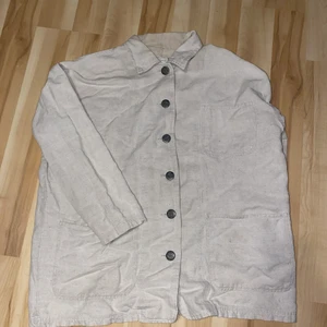 Beige Overshirt  - Snygg guy clark clothing overshirt i bra skick, Medium, 300kr
