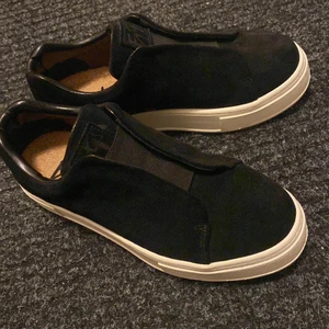 Eytys sneakers - Superfina eytys! Använda Max 3 gånger, säljer då de är en aning förstora och hann inte skicka tillbaka! Strl 39💕 nypris=1800kr, jag säljer för 1500+ frakt