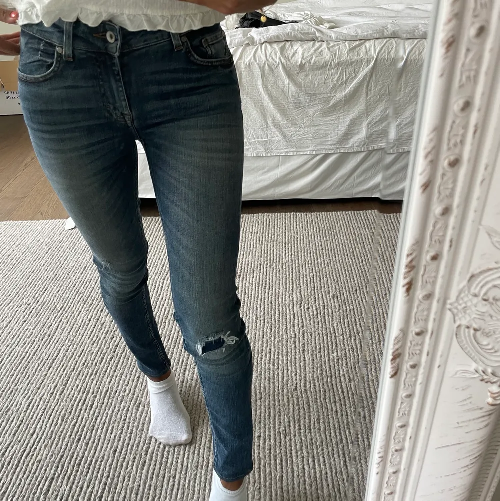 Super snygga lågmidjade jeans, nytt skick!! 3 för 2🥰🌸💓. Jeans & Byxor.