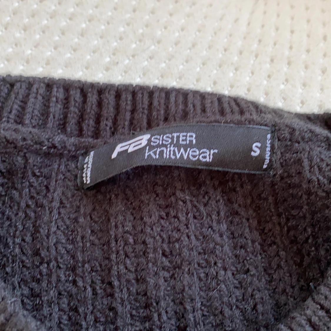 Snygg stickad tröja  - 90