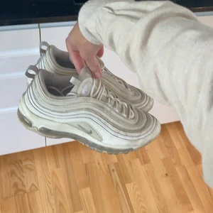Nike air Max 97 - Använda ett fåtal gånger men kommer inte till användning 