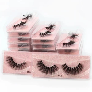 Lösögonfransar + fransborste  - Naturligt långa, mjuka och fluffiga 3D-fransar som passar perfekt till din vardags look. Fransarna är bekväma att bära samt återanvändbara och cruelty free. En fransborste/franspar medföljes. Välj bland 10 olika modeller. Betalning sker via Swish eller PayPal. 1-3 dagars leverans. Instagram: @mirah_beauty