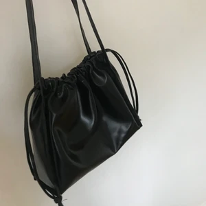 Snygg väska  - Kommer ej till användning:(