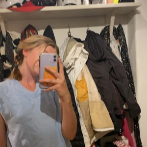 Från baz - Storlek s, andvänd två gånger. Lite stor på mig brukar ha xs eller s