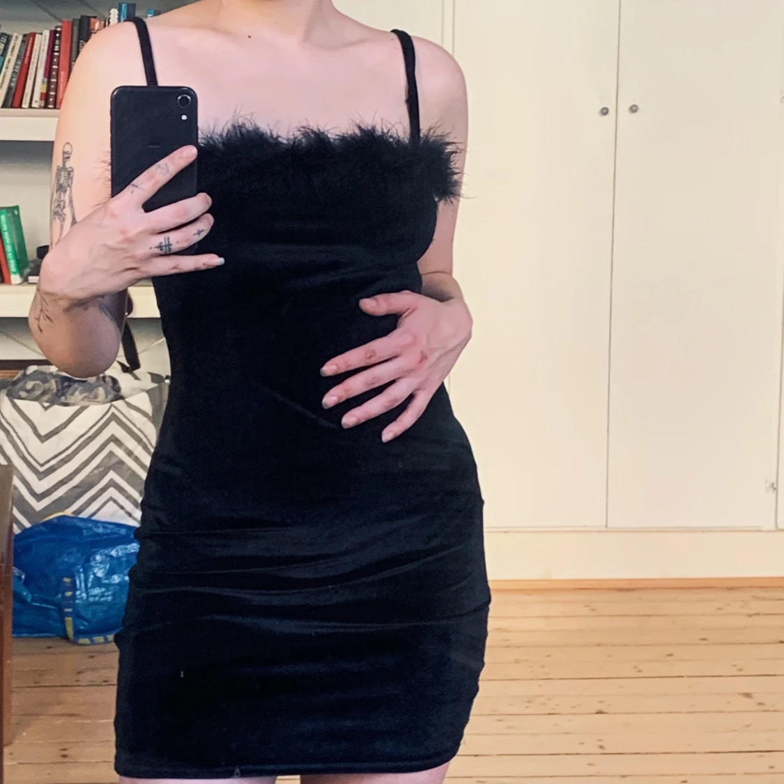 klänning med fluff - 91