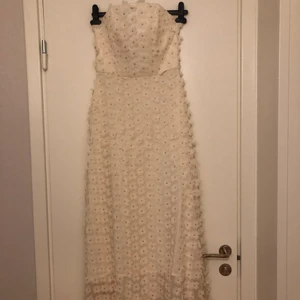 Ida Sjöstedt klänning  - Ida Sjöstedt Angel Dress SS17, Ivory, storlek 36. Ny, aldrig använd. 